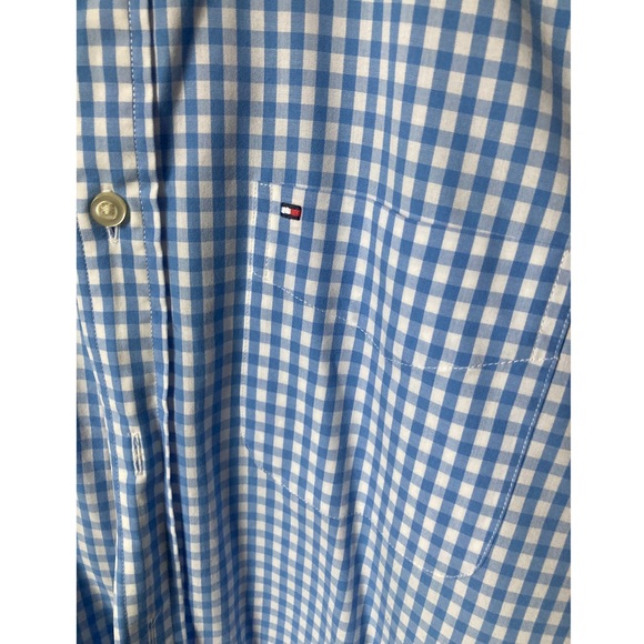 Tommy Hilfiger mens classic fit button down size Medium - Picture 3 of 4